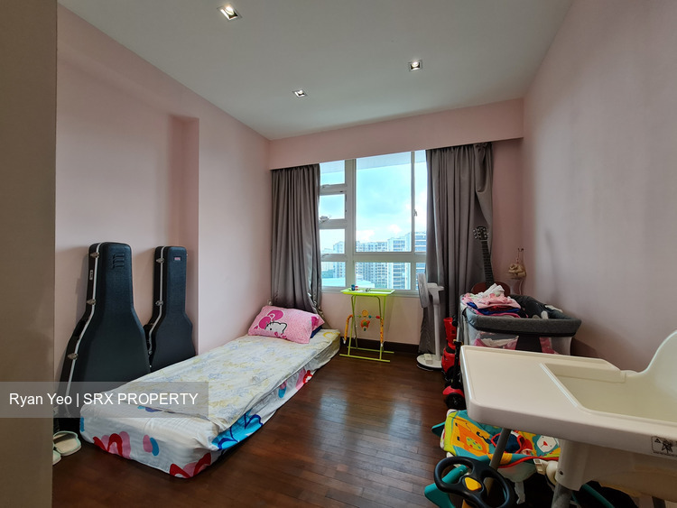 Punggol Sapphire thumbnail photo